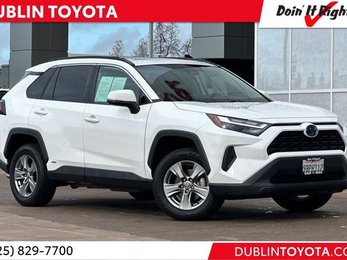 Certified 2022 Toyota RAV4 XLE image 1
