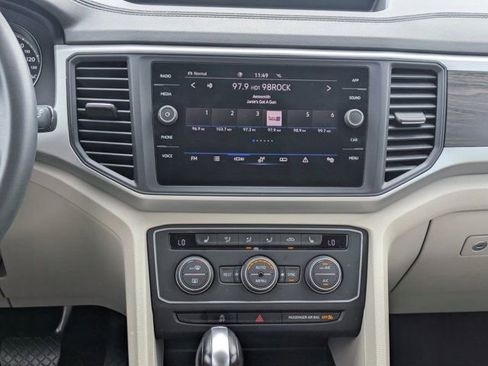 Used 2021 Volkswagen Atlas SE image 16