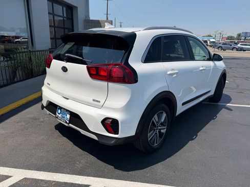 Used 2020 Kia Niro LXS FWD image 7