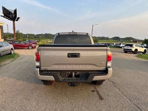 Used 2021 Toyota Tacoma TRD Sport AWD/4WD image 15