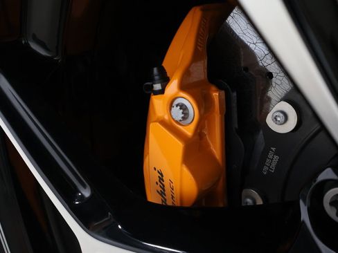 Used 2025 Lamborghini Revuelto AWD/4WD image 79