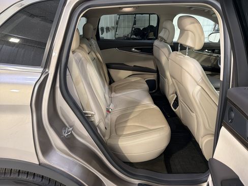 Used 2019 Lincoln Nautilus Reserve w/ Cargo Utility Package image 13