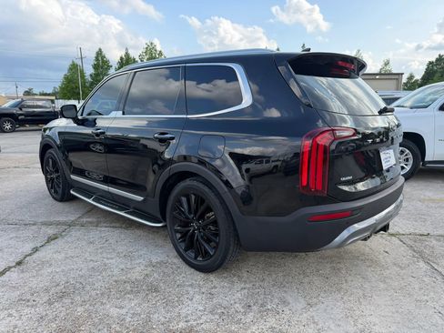 Used 2021 Kia Telluride SX w/ Towing Package FWD image 3
