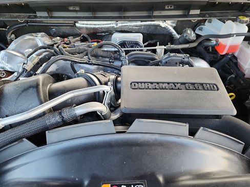 Used 2025 GMC Sierra 2500 AT4X AWD/4WD image 16