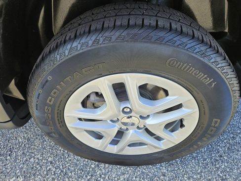 Used 2021 Jeep Compass Sport image 14