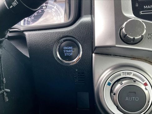 Used 2020 Toyota 4Runner Limited image 32