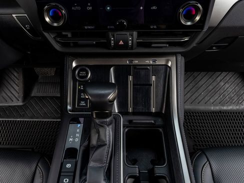 Used 2025 Lexus GX 550 image 24