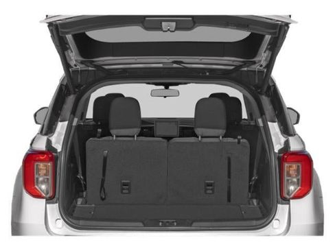 Used 2023 Ford Explorer XLT w/ Equipment Group 202A AWD/4WD image 11