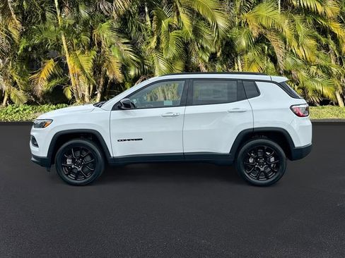 New 2026 Jeep Compass Latitude image 2