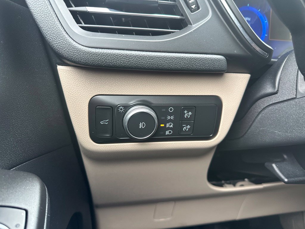 Used 2020 Ford Escape Titanium AWD/4WD image 26