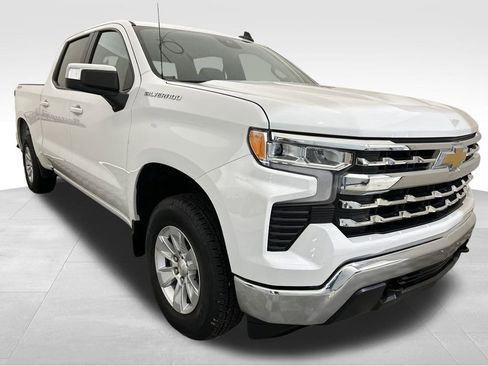 Used 2025 Chevrolet Silverado 1500 LT image 9