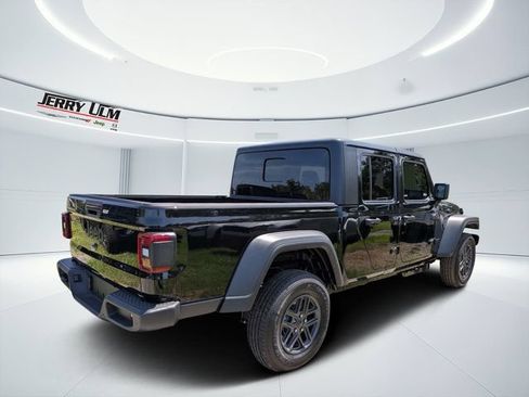 New 2026 Jeep Gladiator Sport AWD/4WD image 3
