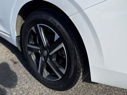 Used 2024 Nissan Sentra SV image 7