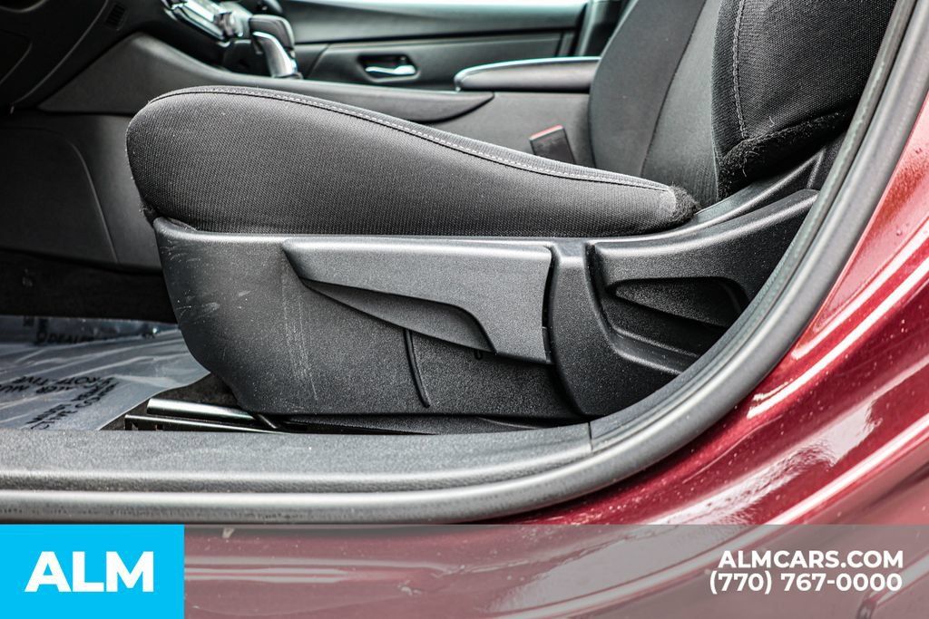 Used 2024 Nissan Sentra SV FWD image 22