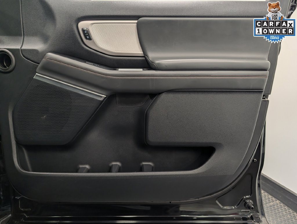 Used 2025 Ford Expedition Active AWD/4WD image 33