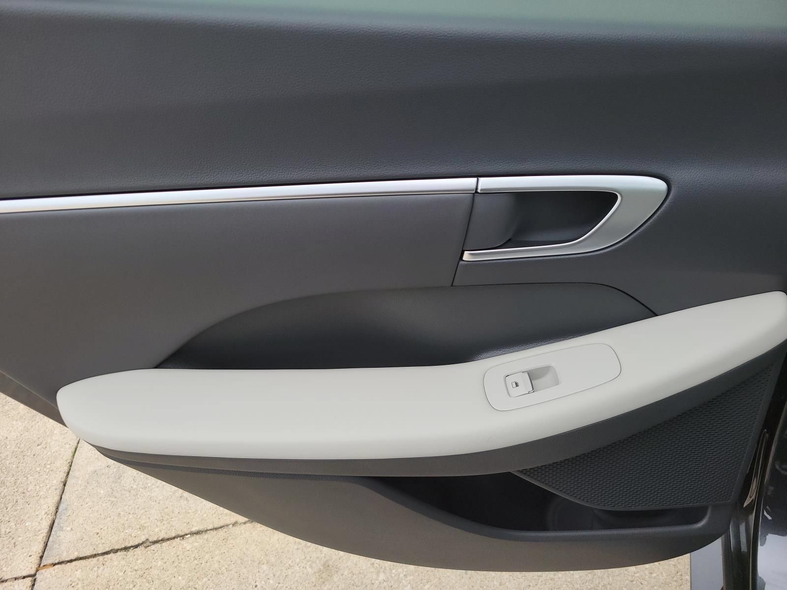 New 2026 Hyundai Sonata SEL FWD image 8