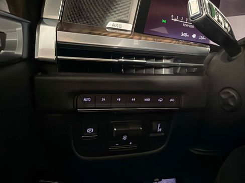 Used 2026 Cadillac Escalade Platinum Sport w/ LPO, ONYX Package AWD/4WD image 50