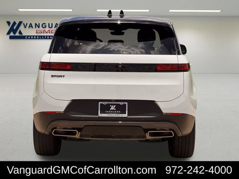 Used 2025 Land Rover Range Rover Sport SE AWD/4WD image 4