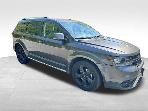 Used 2020 Dodge Journey Crossroad FWD image 11