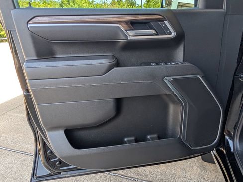 Certified 2025 Chevrolet Silverado 1500 LT AWD/4WD image 16