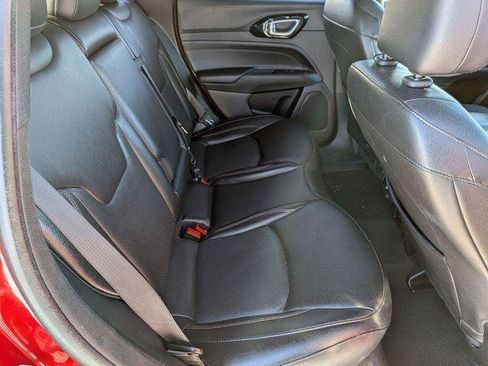 Used 2023 Jeep Compass Limited image 28