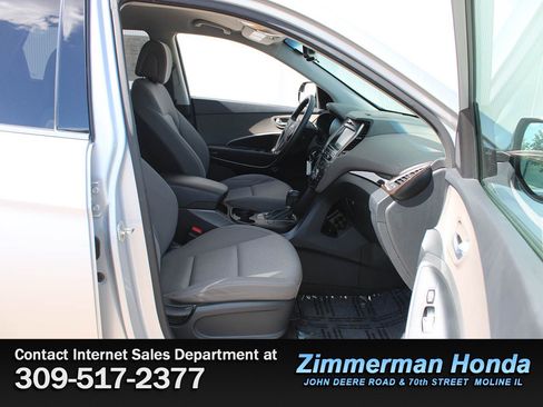Used 2018 Hyundai Santa Fe SE FWD image 19