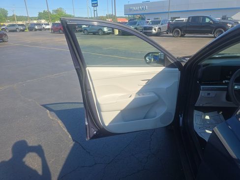 Used 2024 Hyundai Kona SE AWD/4WD image 17