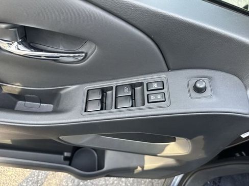 Used 2024 Nissan Frontier SV w/ SV Convenience Package image 27