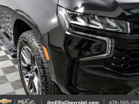 Used 2024 Chevrolet Suburban Z71 w/ Luxury Package image 40