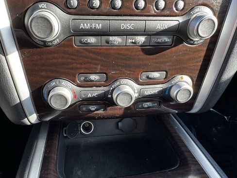 Used 2014 Nissan Pathfinder SL image 15