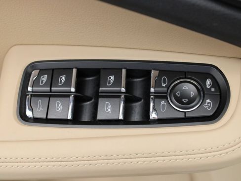 Certified 2021 Porsche Macan S AWD/4WD image 35