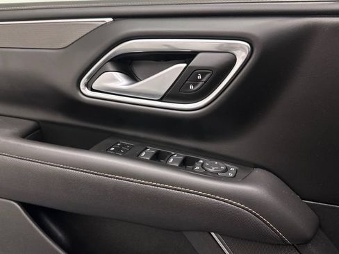 Used 2022 GMC Yukon XL AT4 AWD/4WD image 19