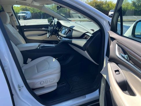 Used 2023 Buick Enclave Essence w/ Experience Buick Package AWD/4WD image 10
