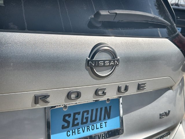 Used 2024 Nissan Rogue SV FWD image 30