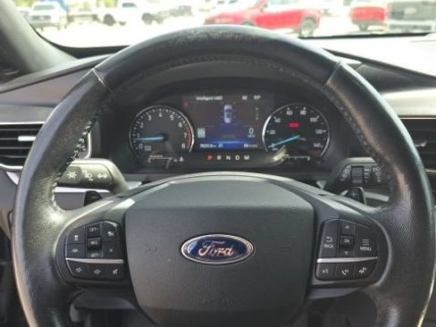 Used 2020 Ford Explorer XLT w/ Equipment Group 202A AWD/4WD image 13