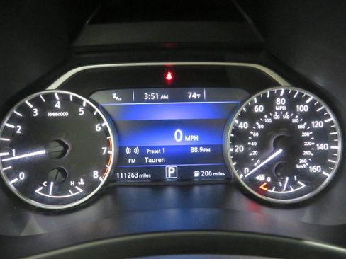 Used 2019 Nissan Murano SV w/ Premium Package FWD image 16