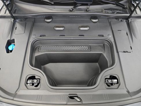 New 2025 Audi A6 e-tron Premium image 10