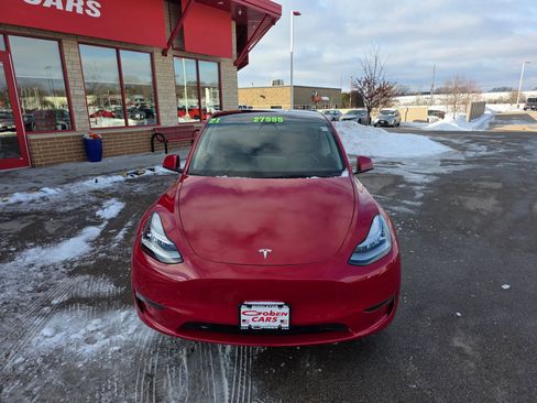 Used 2021 Tesla Model Y Long Range image 2