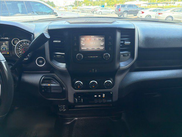 Used 2024 RAM 3500 Tradesman w/ Chrome Appearance Group AWD/4WD image 19
