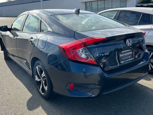 Used 2017 Honda Civic Touring image 6