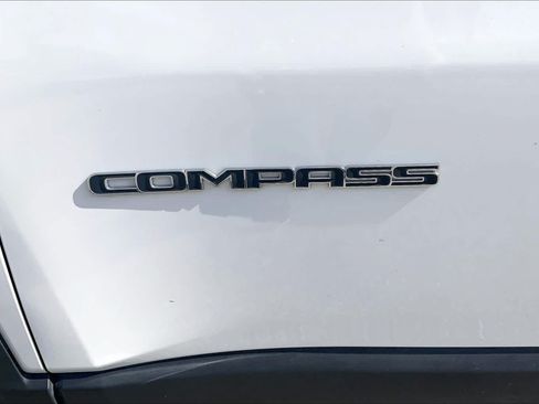 Used 2025 Jeep Compass Limited AWD/4WD image 10