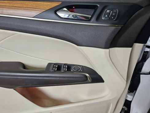 Used 2015 Lincoln MKC AWD w/ Equipment Group 102A Reserve image 30