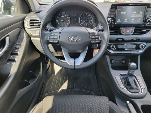 Used 2019 Hyundai Elantra GT image 31
