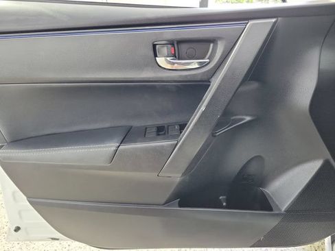 Used 2017 Toyota Corolla SE FWD image 21