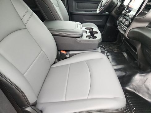 New 2026 RAM 2500 Tradesman w/ Chrome Appearance Group AWD/4WD image 10