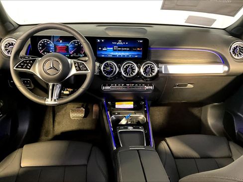 New 2026 Mercedes-Benz GLB 250 4MATIC image 7