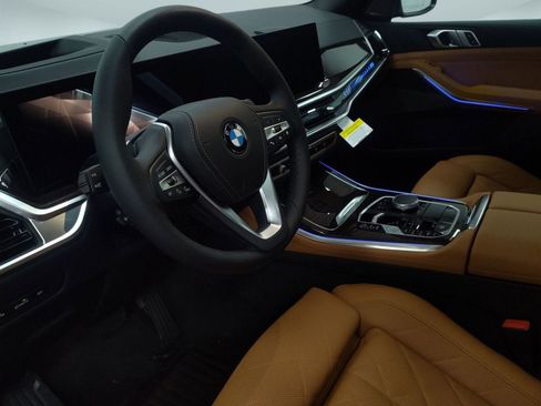 Used 2026 BMW X5 xDrive40i AWD/4WD image 4