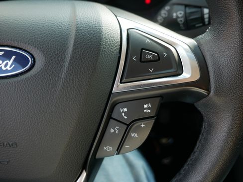 Used 2021 Ford Edge SEL AWD/4WD image 29