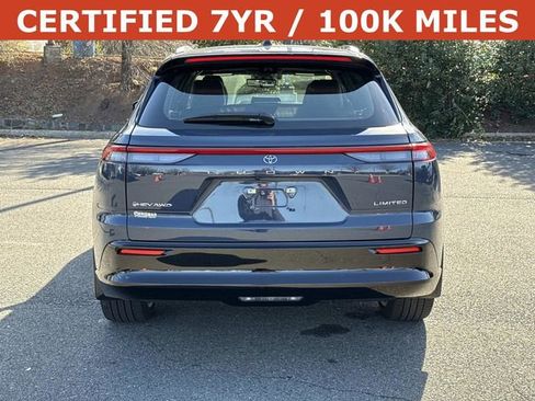 Used 2025 Toyota Crown Signia image 3