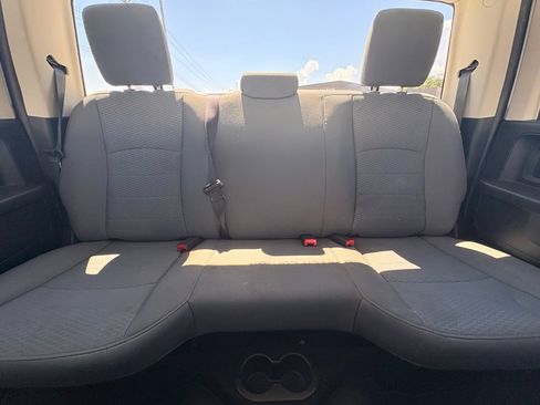 Used 2015 RAM 1500 Express RWD image 27